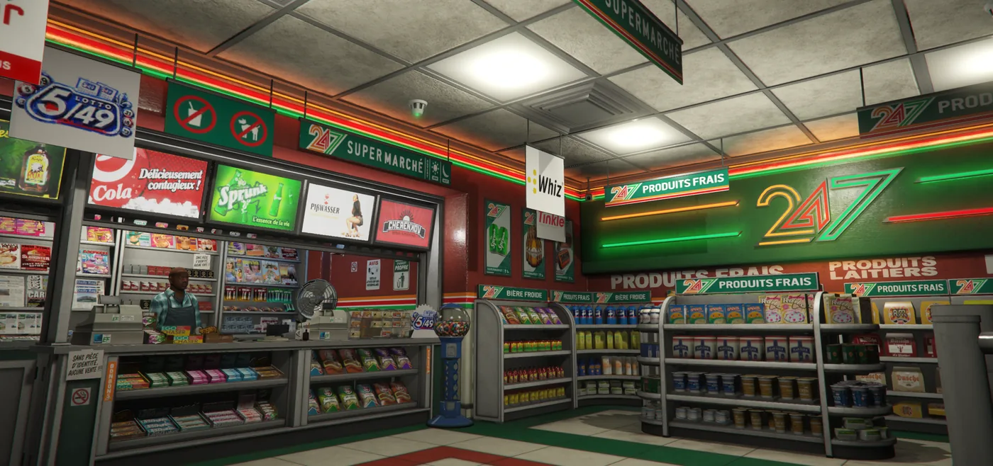 L'intérieur d'un dépanneur 24/7 : comptoir, rayons, néons